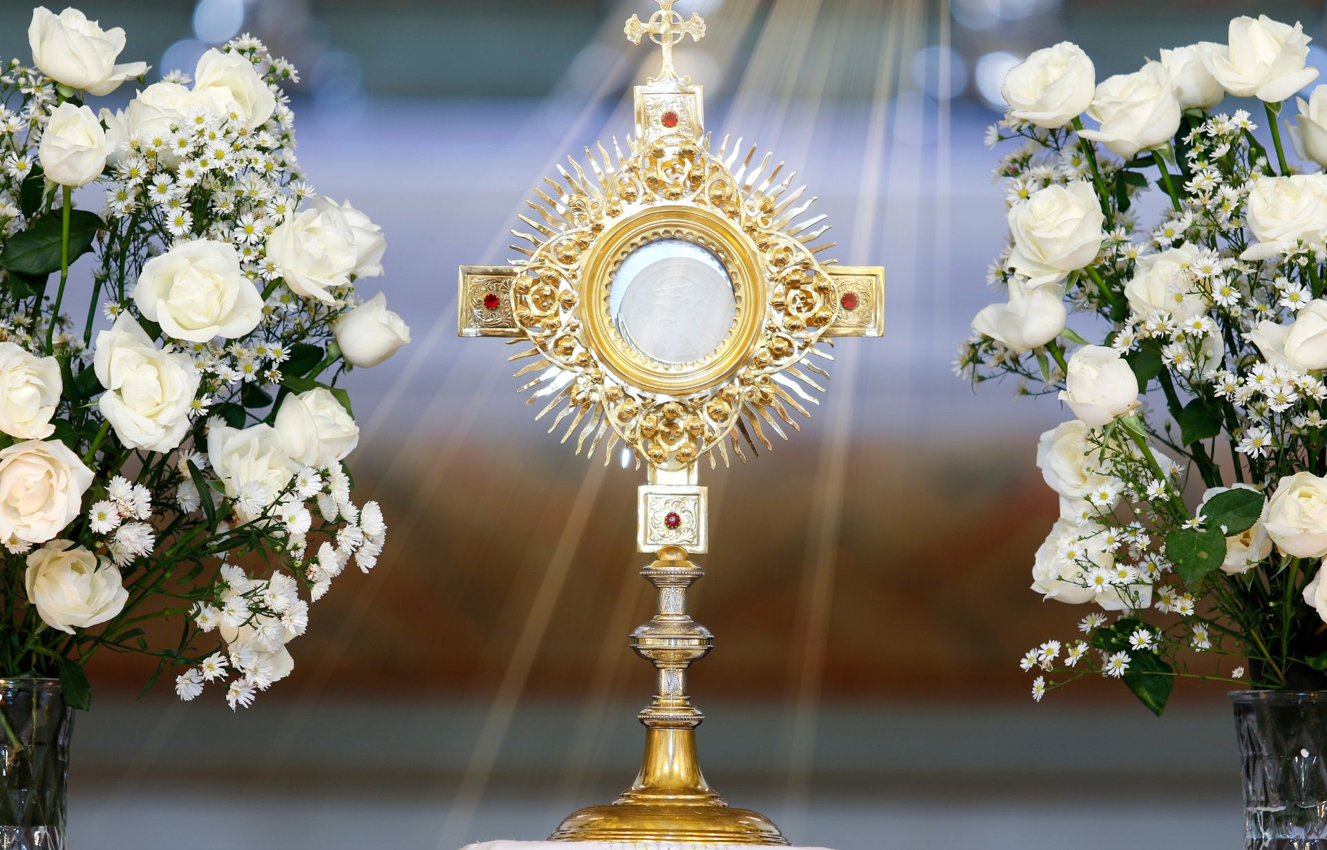 Relacja - Msza św dla kobiet z adoracją Najświętszego Sakramentu 06 czerwca 2023